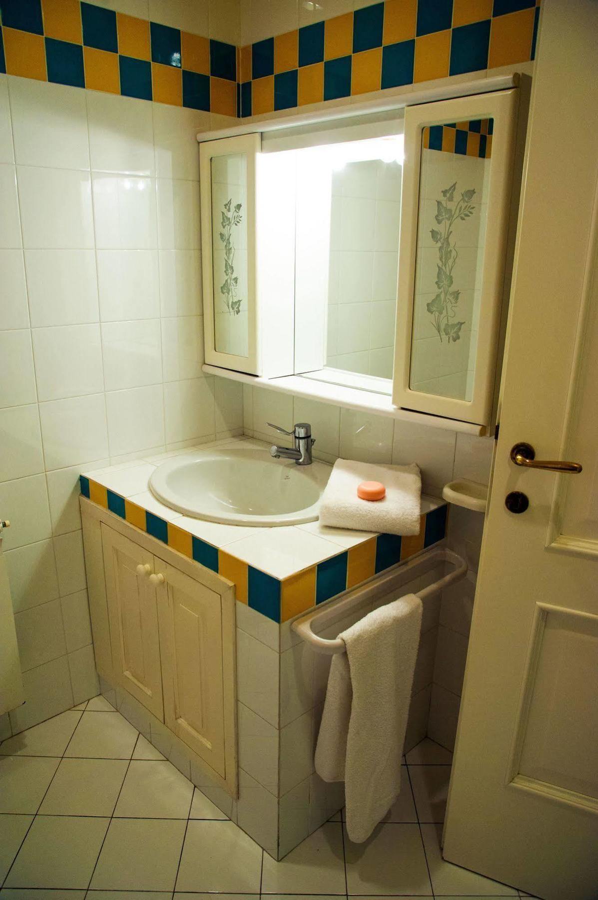 Residence Tourist Λούκα Εξωτερικό φωτογραφία